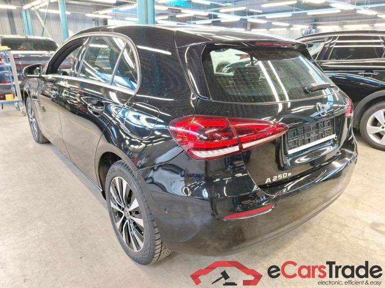 MERCEDES-BENZ CLASS A (W177) A 250 e PHEV #3