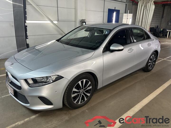 Mercedes A-Klasse Limousine A-Klasse Limousine A 200d Business Solution 110kW/150pk  4D/P Auto-8 #1