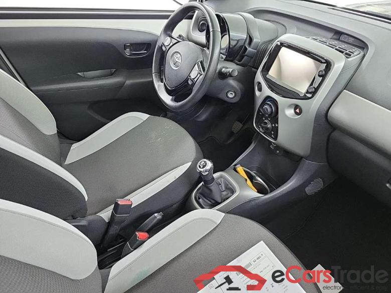 TOYOTA Aygo 1.0 VVT-i x-nav 5D 51kW #6