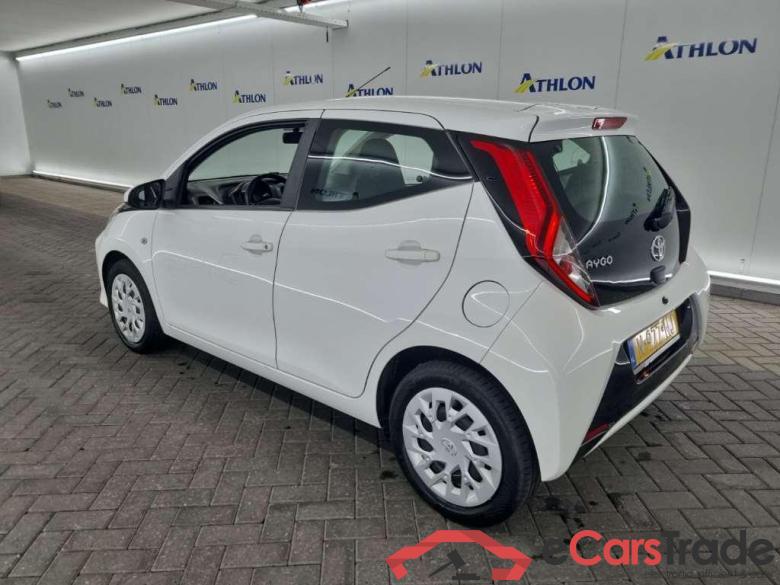 TOYOTA Aygo 1.0 VVT-i x-play 5D 53kW #4