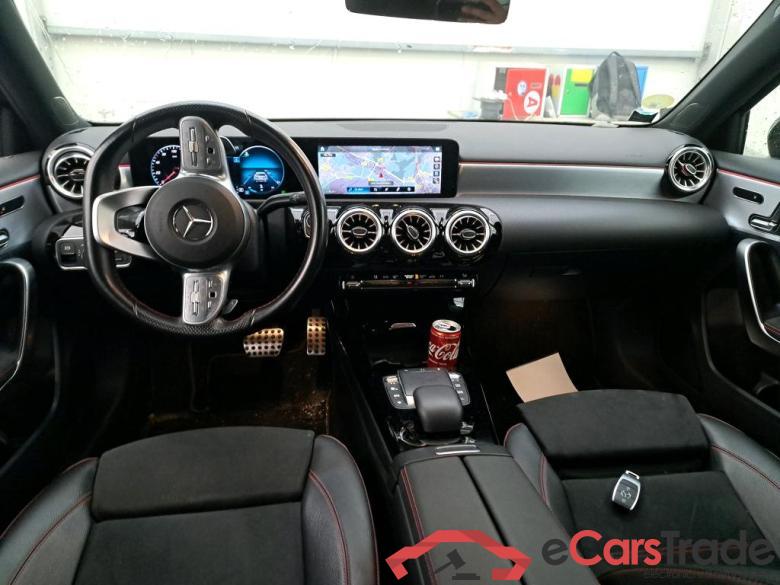 Mercedes A 200 d AMG Line 8G-DCT MERCEDES-BENZ Classe A Compact / 2018 / 5P / Berline A 200 d AMG Line 8G-DCT #5