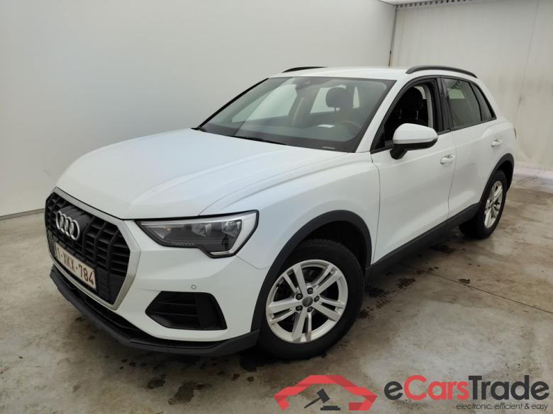 Audi Q3 35 TFSI S tronic 5d #3