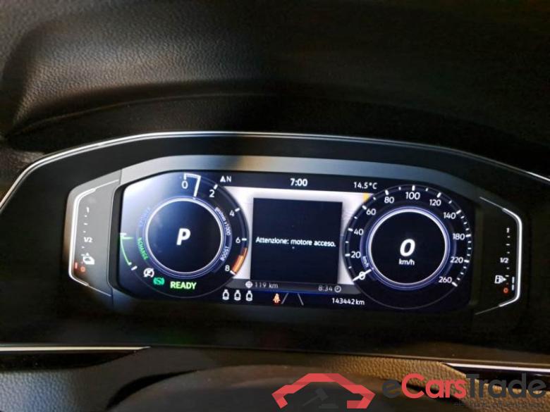 Volkswagen 14 VOLKSWAGEN PASSAT / 2019 / 5P / STATION WAGON VAR. 1.4 PLUG IN HYBRID GTE DSG #4