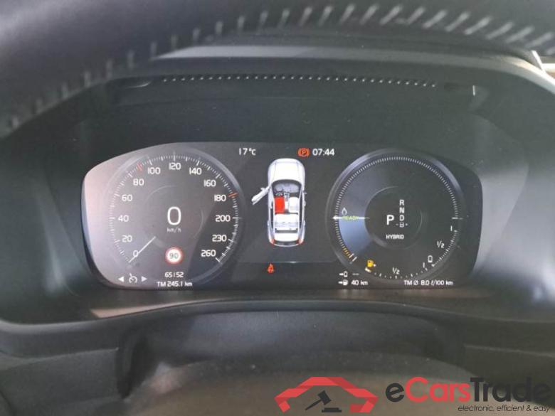 Volvo 146 VOLVO XC40 / 2017 / 5P / SUV T5 PLUG-IN HYBRID RECH INSCRIP EXPR MY21 #4