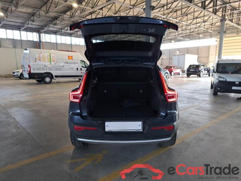 Volvo 146 VOLVO XC40 / 2017 / 5P / SUV T5 PLUG-IN HYBRID RECH INSCRIP EXPR MY21 #5