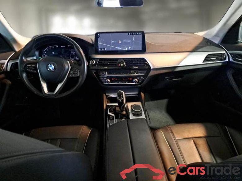 BMW 29 BMW SERIE 5 / 2020 / 4P / BERLINA 530E XDRIVE BUSINESS AUTO #3