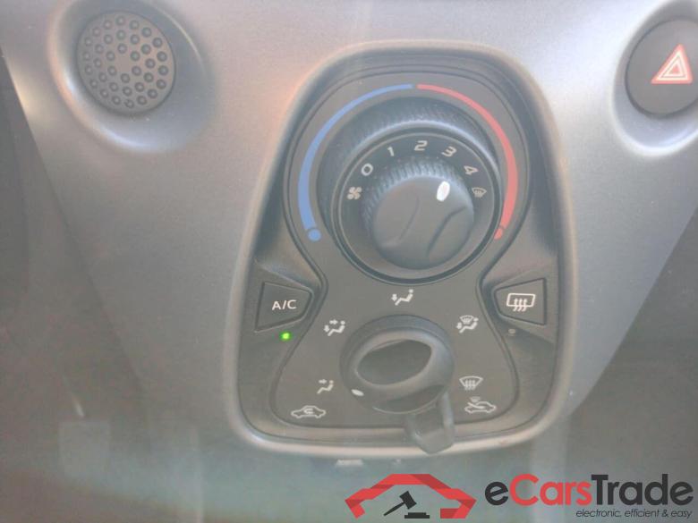 TOYOTA Aygo 1.0 VVT-i x-play #5