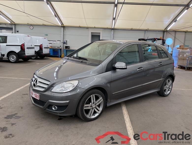 MERCEDES-BENZ B 180 CDI Essential #1