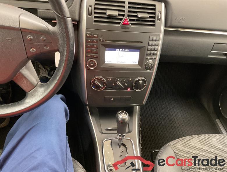 MERCEDES-BENZ B 180 CDI Essential #3