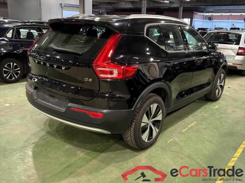 VOLVO XC40 DIESEL 2.0 D3 Momentum Pro #2
