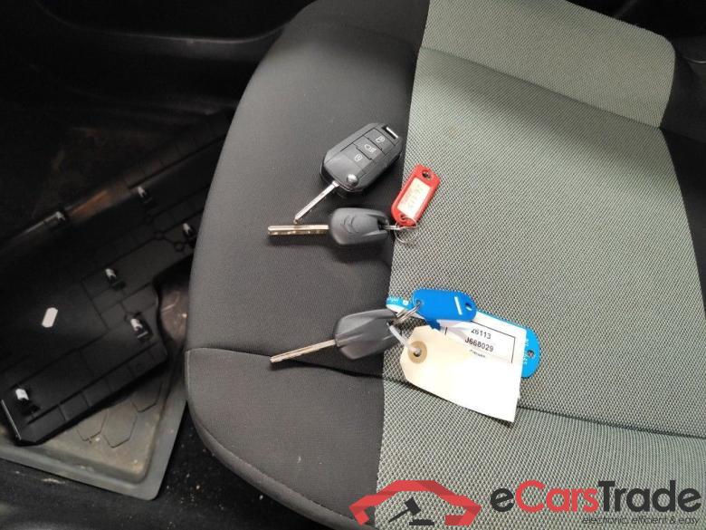 Citroën Berlingo Multispace 1.2 PureTech 110 MAN6 S&S Live M 5d #6