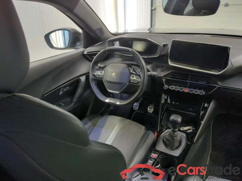 PEUGEOT 2008 1.2 PureTech GT-Line #3