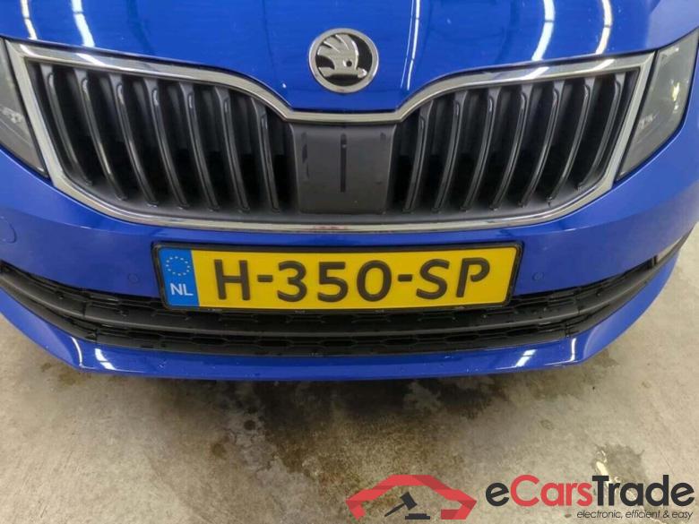 SKODA Octavia Combi 1.5 TSI Bns Edition #4