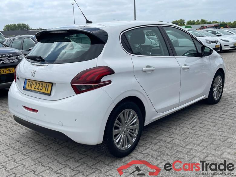 PEUGEOT 208 61 kW #5