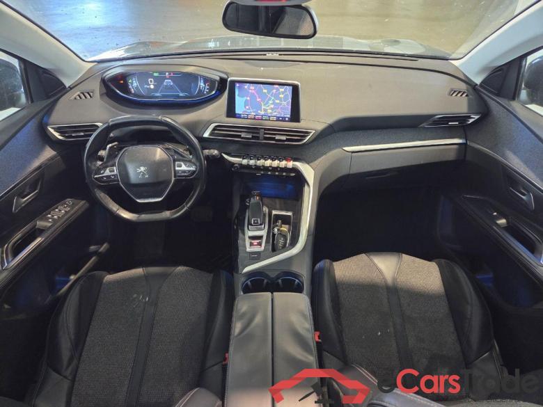 PEUGEOT 5008 1.2 PureTech Allure #6