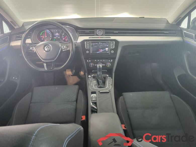 VOLKSWAGEN PASSAT VARIANT 1.4 TSI GTE Connected Series #6