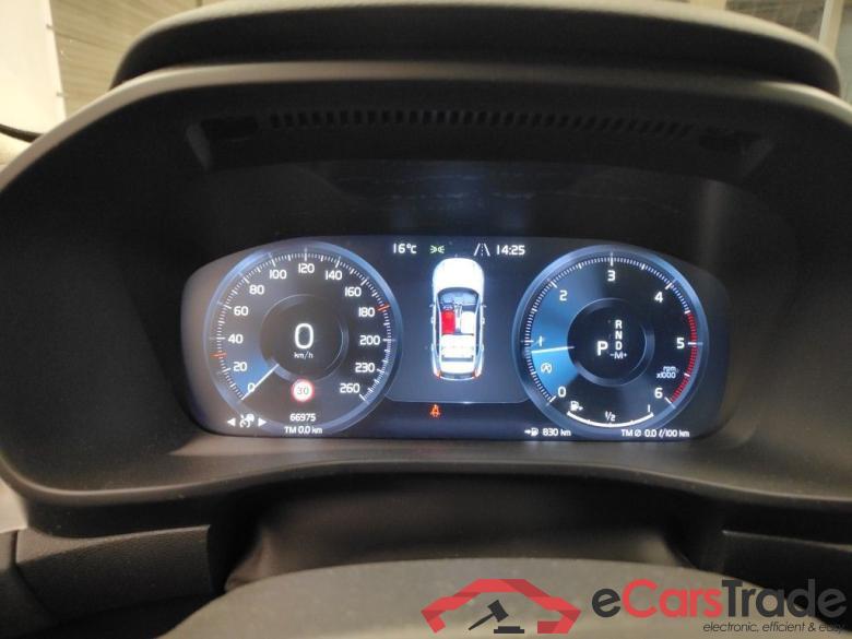 Volvo XC40 D3 Geartronic Momentum Pro 5d #6