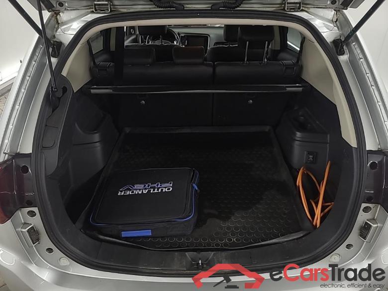 MITSUBISHI Outlander PHEV Intense+ 5D 165kW #5