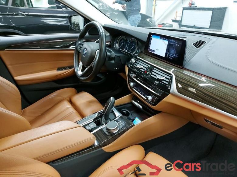 BMW - BMW 5 BERLINE 530e iPerformance 252PK Luxury Line Pack Business With Heated Seats & Sunroof * HYBRID * #3