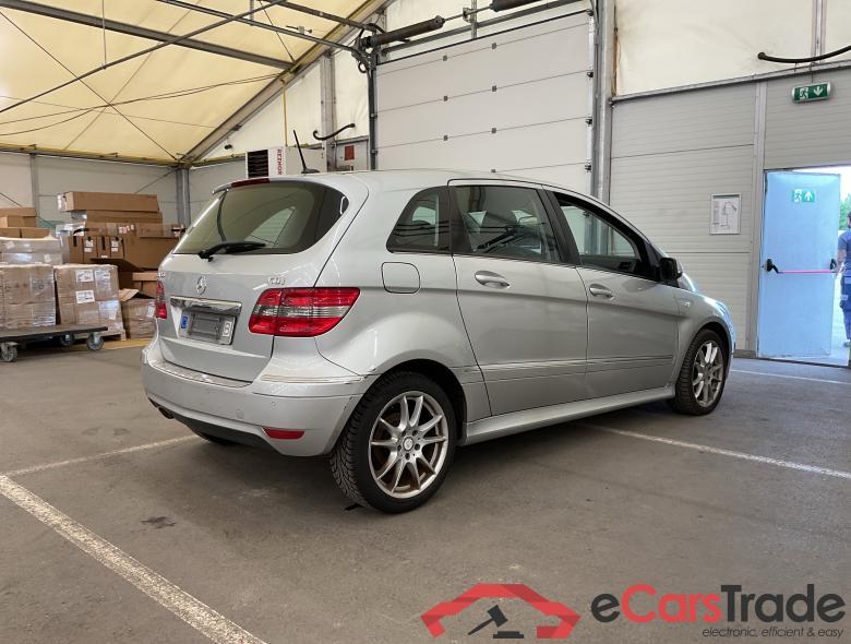 MERCEDES-BENZ B 180 CDI Essential #2