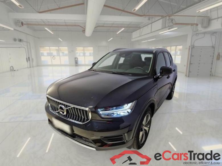 Volvo 228 VOLVO XC40 / 2017 / 5P / SUV T5 PLUG-IN HYBRID AUTO RECH INSCRIP EXPR #1