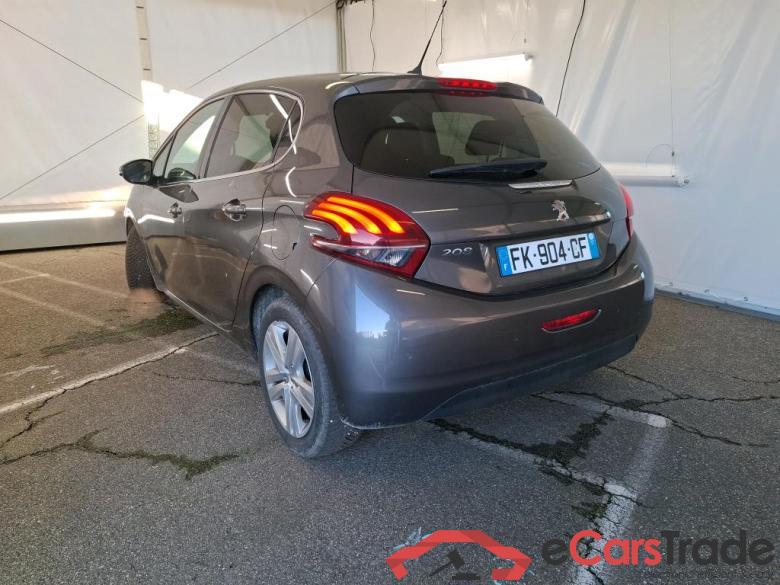 Peugeot  208 Allure Business 1.2 PureTech 110CV BVM6 E6dT #2