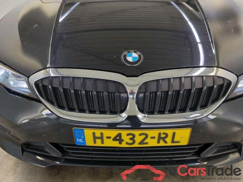 BMW 3-serie Touring 320i Executive Ed. #4