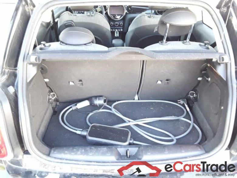 MINI Mini 3-trg. (F56)(2013->) DE - LimS3 SE, Cooper SE Classic Trim, (Facelift 2) 2021 - 2024 #4