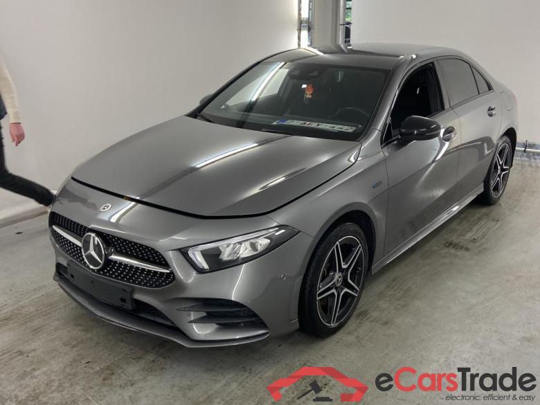 MERCEDES-BENZ A-CLASS LIMOUSINE 1.3 A 250 E BUSINESS SOLUTION DCT AMG #1