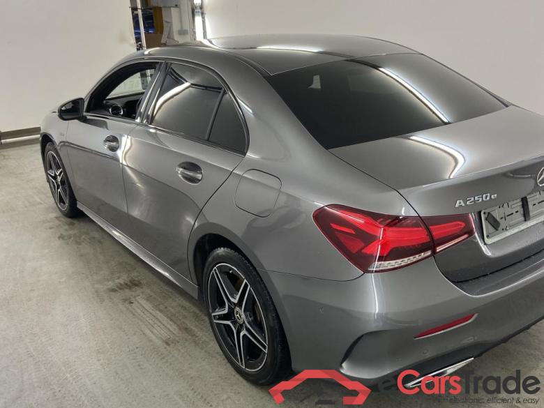 MERCEDES-BENZ A-CLASS LIMOUSINE 1.3 A 250 E BUSINESS SOLUTION DCT AMG #3