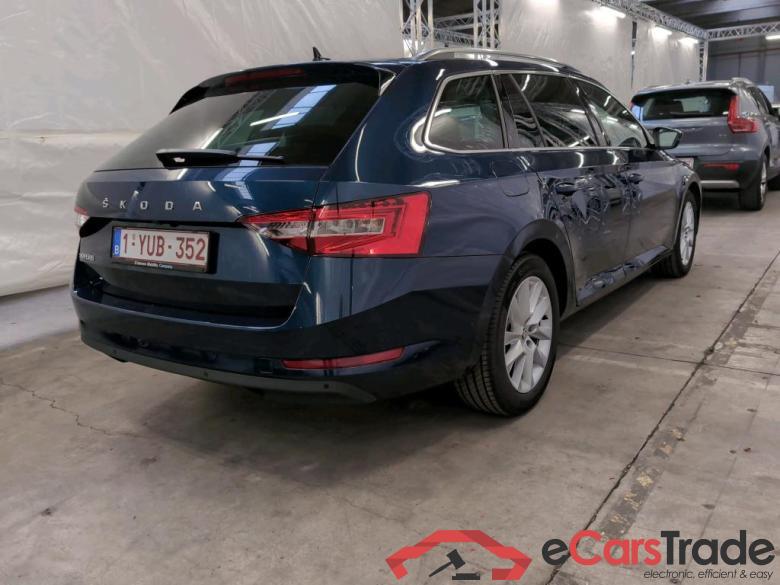 SKODA SUPERB COMBI 2.0 CRTDI 110KW STYLE STYLE PREMIUM II STYLE COMFORT STYLE GPS #4