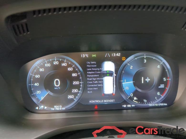 Volvo XC60 ´17 XC60 Momentum Pro AWD 2.0 D4 140KW MT6 E6dT #5