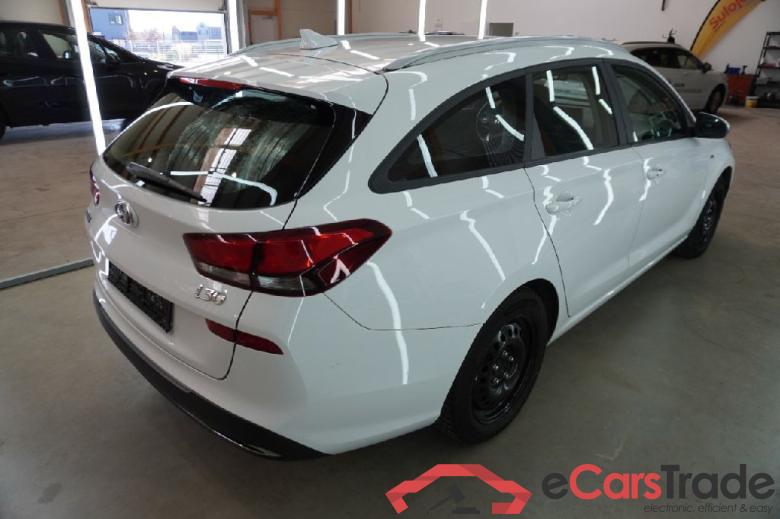 Hyundai i30 Wagon ´16 i30 cw Trend Mild-Hybrid 1.6 CRDi 100KW AT7 E6d #2