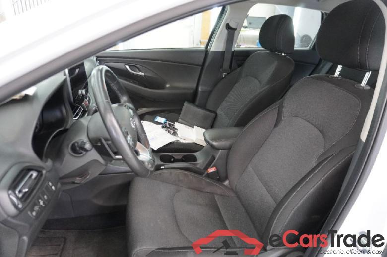 Hyundai i30 Wagon ´16 i30 cw Trend Mild-Hybrid 1.6 CRDi 100KW AT7 E6d #4