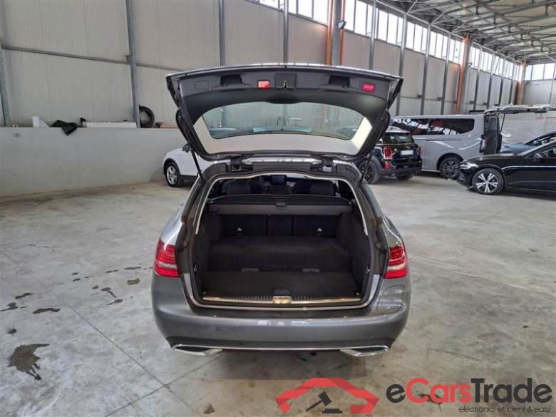Mercedes 229 MERCEDES-BENZ CLASSE C / 2018 / 5P / STATION WAGON C300 DE EQ-POWER BUSINESS AUTO SW #5