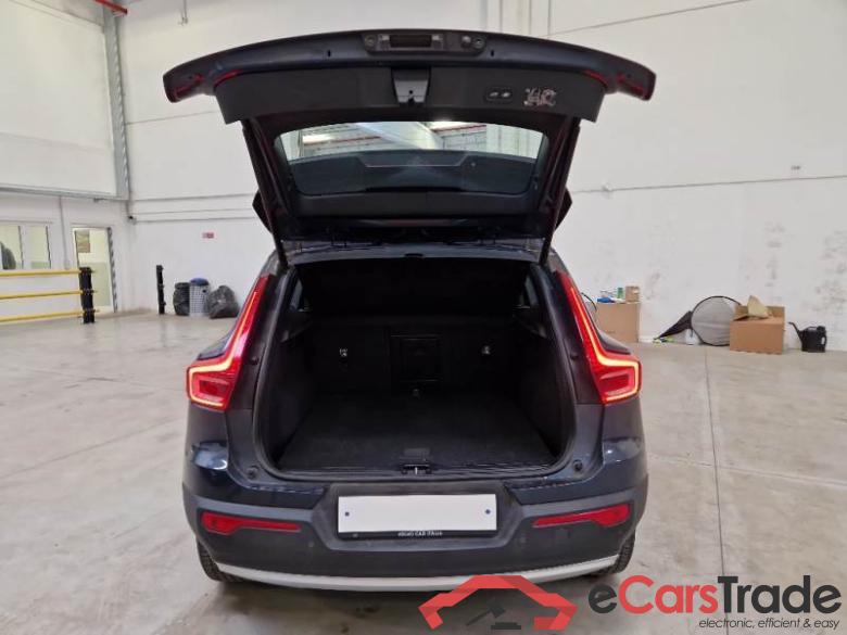 Volvo 228 VOLVO XC40 / 2017 / 5P / SUV T5 PLUG-IN HYBRID AUTO RECH INSCRIP EXPR #5