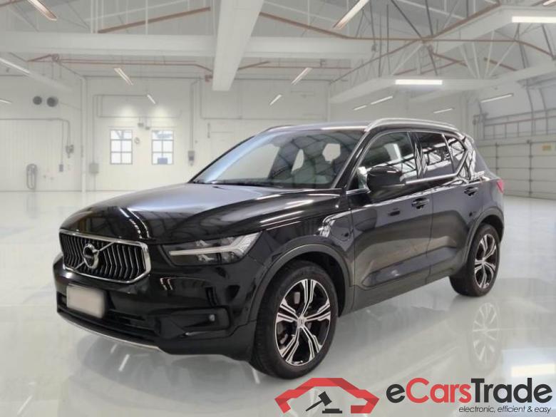 Volvo 233 VOLVO XC40 / 2017 / 5P / SUV T4 PLUG-IN HYBRID AUTO RECHARGE INSCR. #1