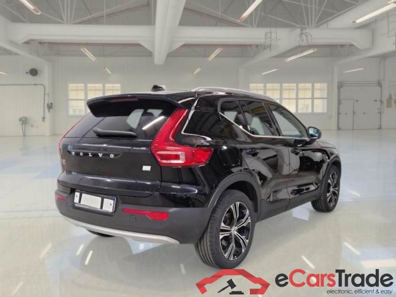 Volvo 233 VOLVO XC40 / 2017 / 5P / SUV T4 PLUG-IN HYBRID AUTO RECHARGE INSCR. #2
