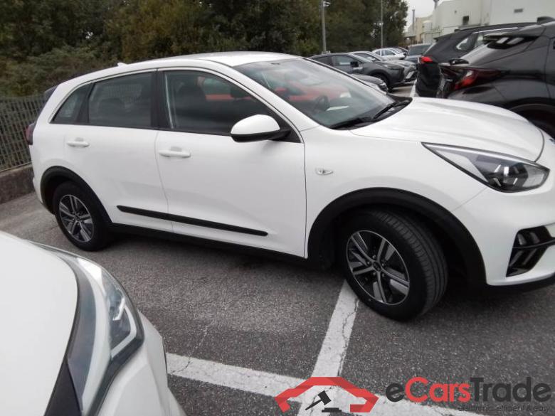 Kia N1 HEV URBAN KIA NIRO / 2019 / 5P / BERLINA 1.6 HEV GDI URBAN DCT (AUTOCARRO) #4