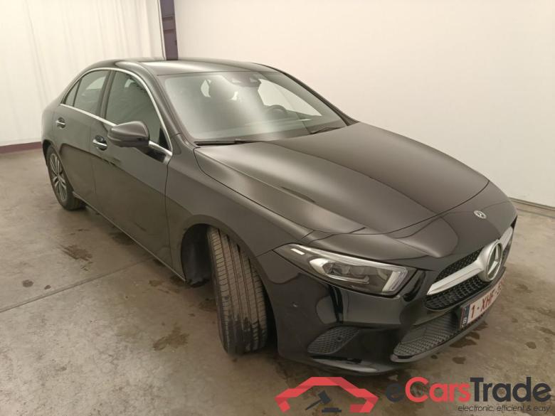 Mercedes-Benz A-Klasse Limousine A 180 d DCT Launch Edition 4d #3