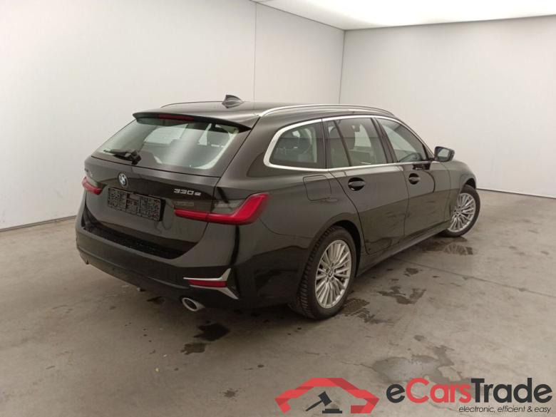 BMW 3 TOURING - 2019 330eXA 184 PHEV 5d #2
