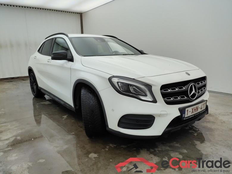 Mercedes-Benz GLA GLA 180 DCT 5d #2