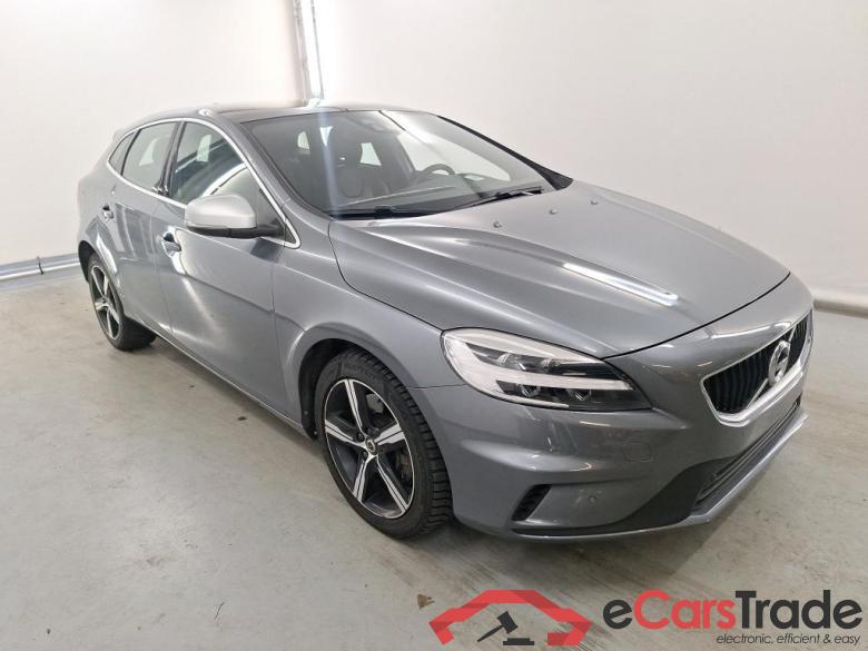 VOLVO V40 DIESEL - 2016 2.0 D3 R-Design STOCK #2