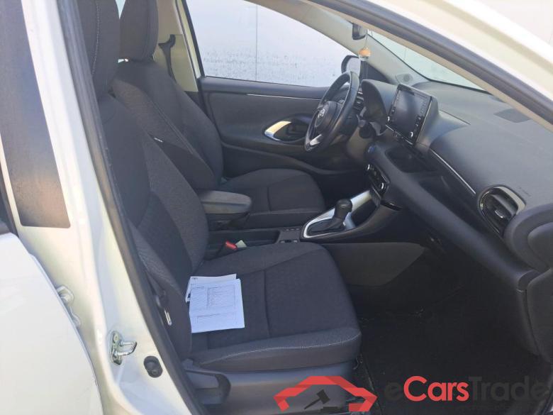 Toyota 1.5 120H Active Tech TOYOTA Yaris / 2020 / 5P / berlina con portón 1.5 120H Active Tech #6