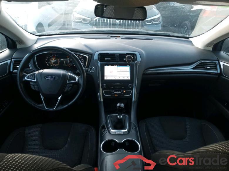 Ford 2.0 TDCi 110kW (150CV) Titanium 235 FORD Mondeo / 2014 / 5P / berlina con portón 2.0 TDCi 110kW (150CV) Titanium 235 #3