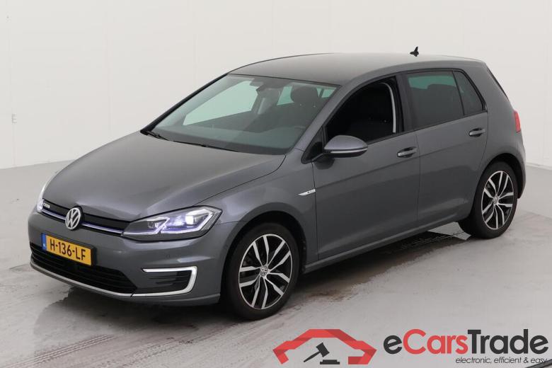 VOLKSWAGEN e-Golf  #1