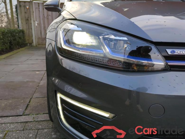 VOLKSWAGEN e-Golf  #4