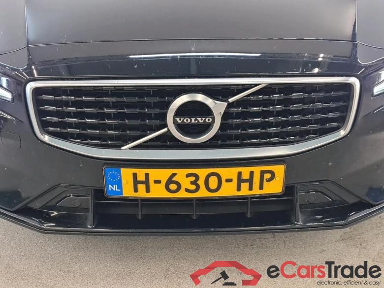 Volvo S60 '18 Volvo S60 Recharge T6 AWD R-Design 4d #5