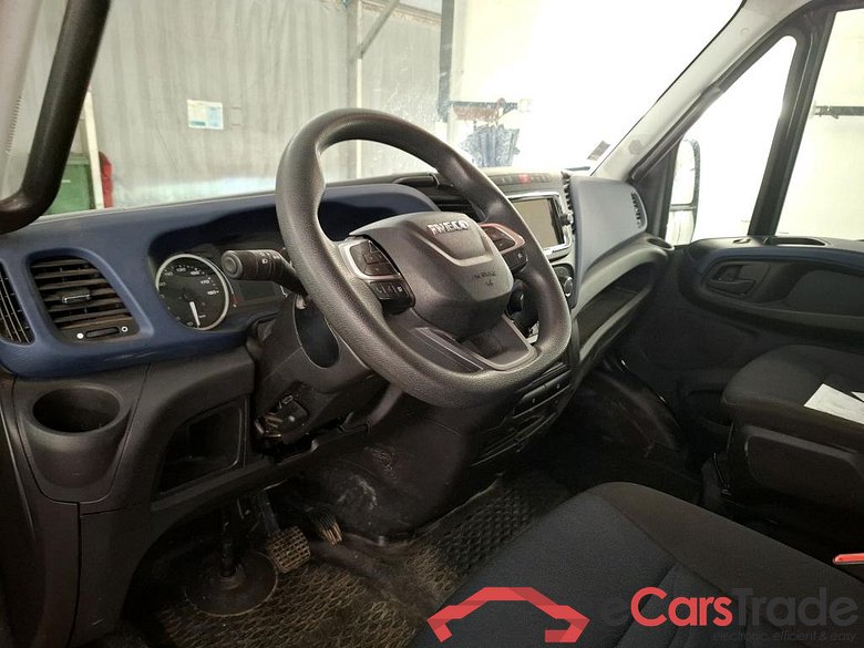 Iveco 2.3 35S16SA8 V7 H1 3000 IVECO Daily / 2014 / 4P / Fourgon tôlé 2.3 35S16SA8 V7 H1 3000 #5
