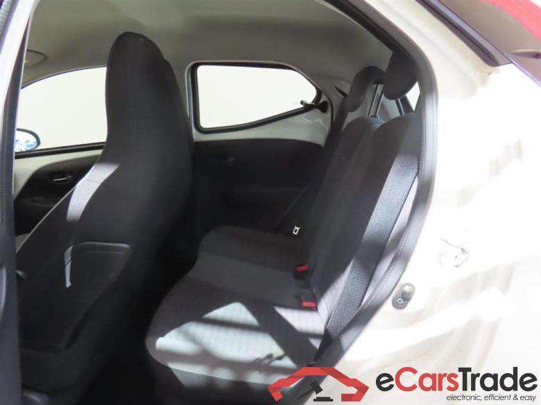 TOYOTA Aygo 1.0 VVT-i x-play #6